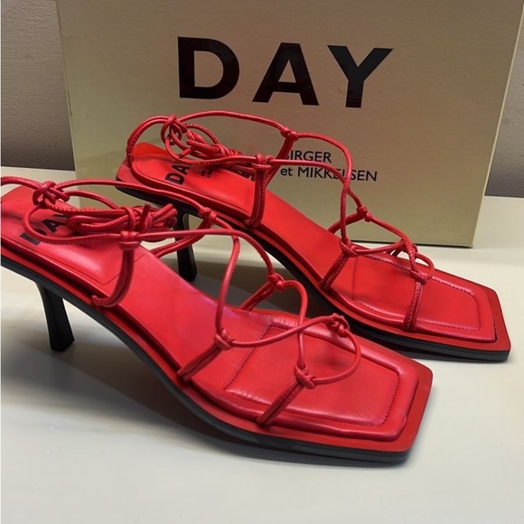 Elegant Red Stiletto Heels with Strappy Design - Picture 1 of 10